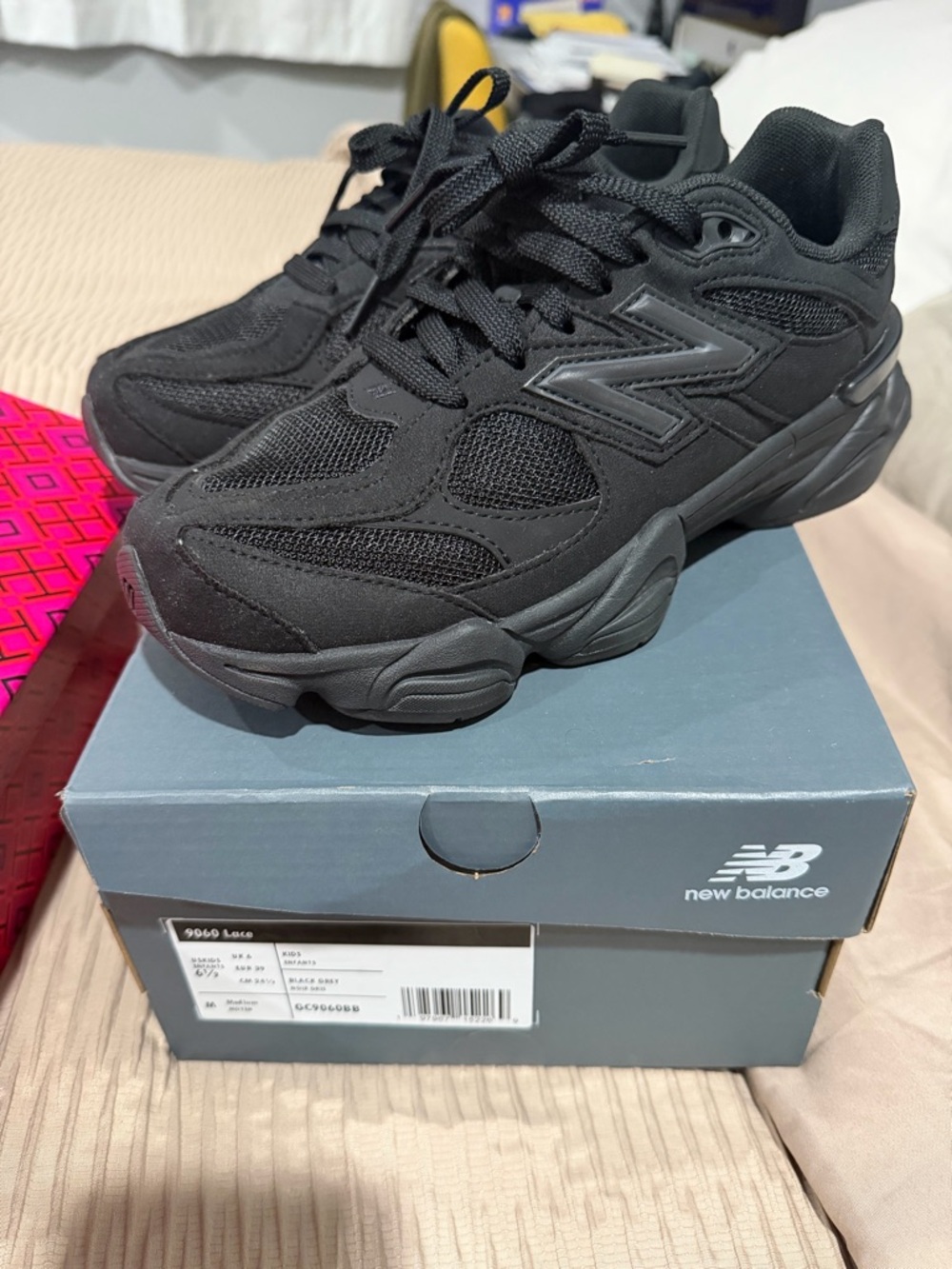 New Balance Black/Grey 9060 Lace Shoe Box Label